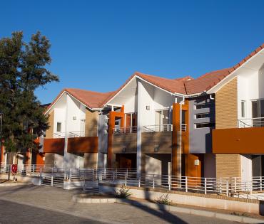 Real Estate,Best Property,Condominium,LA Real Estate,Town Hom